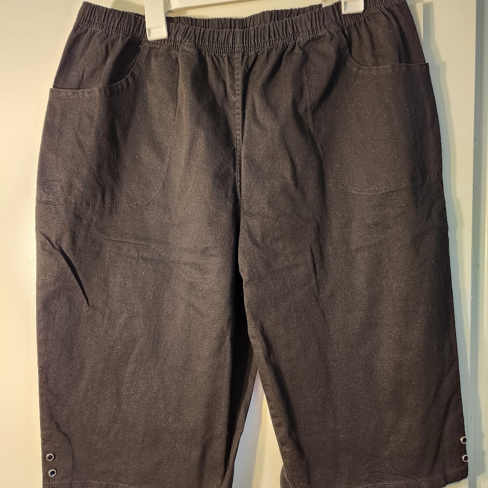 New Croft and Barrow  women's elastic waist capri/skimmers 2X